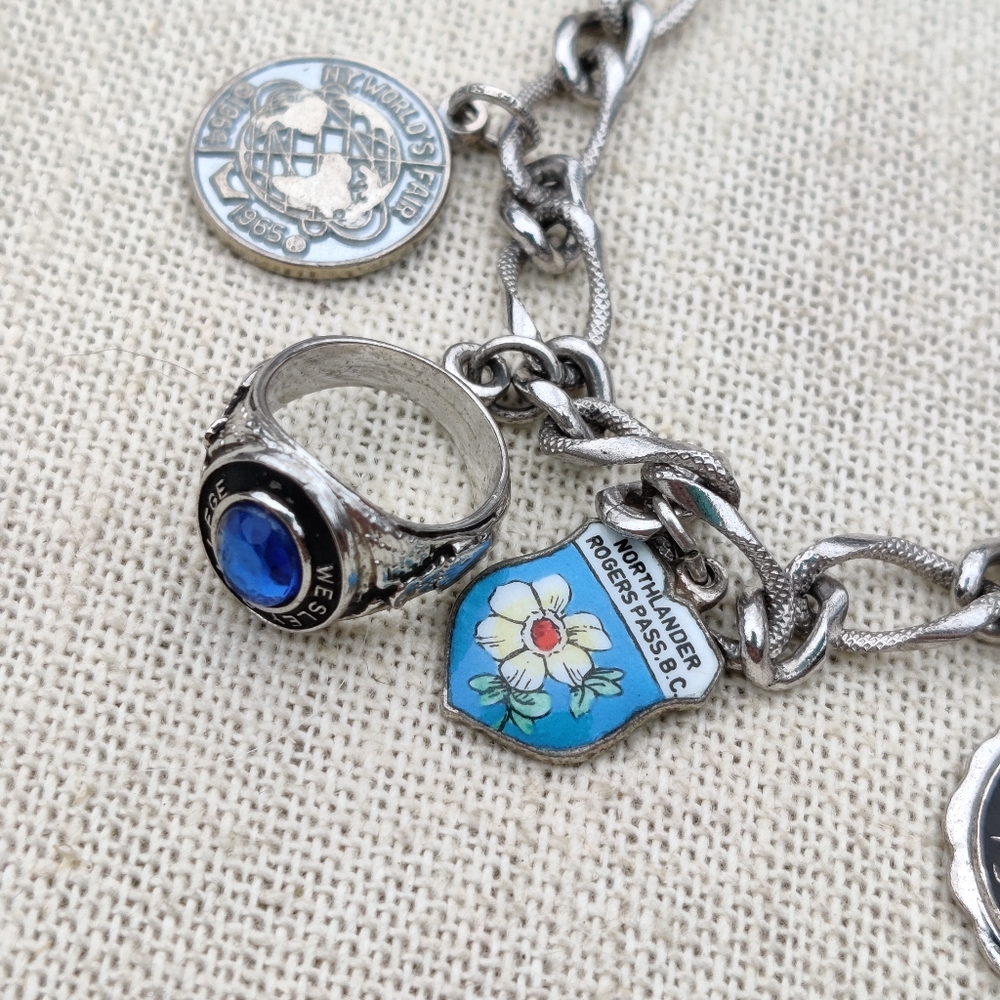 Vintage STERLING charm bracelet - Picture 4 of 11
